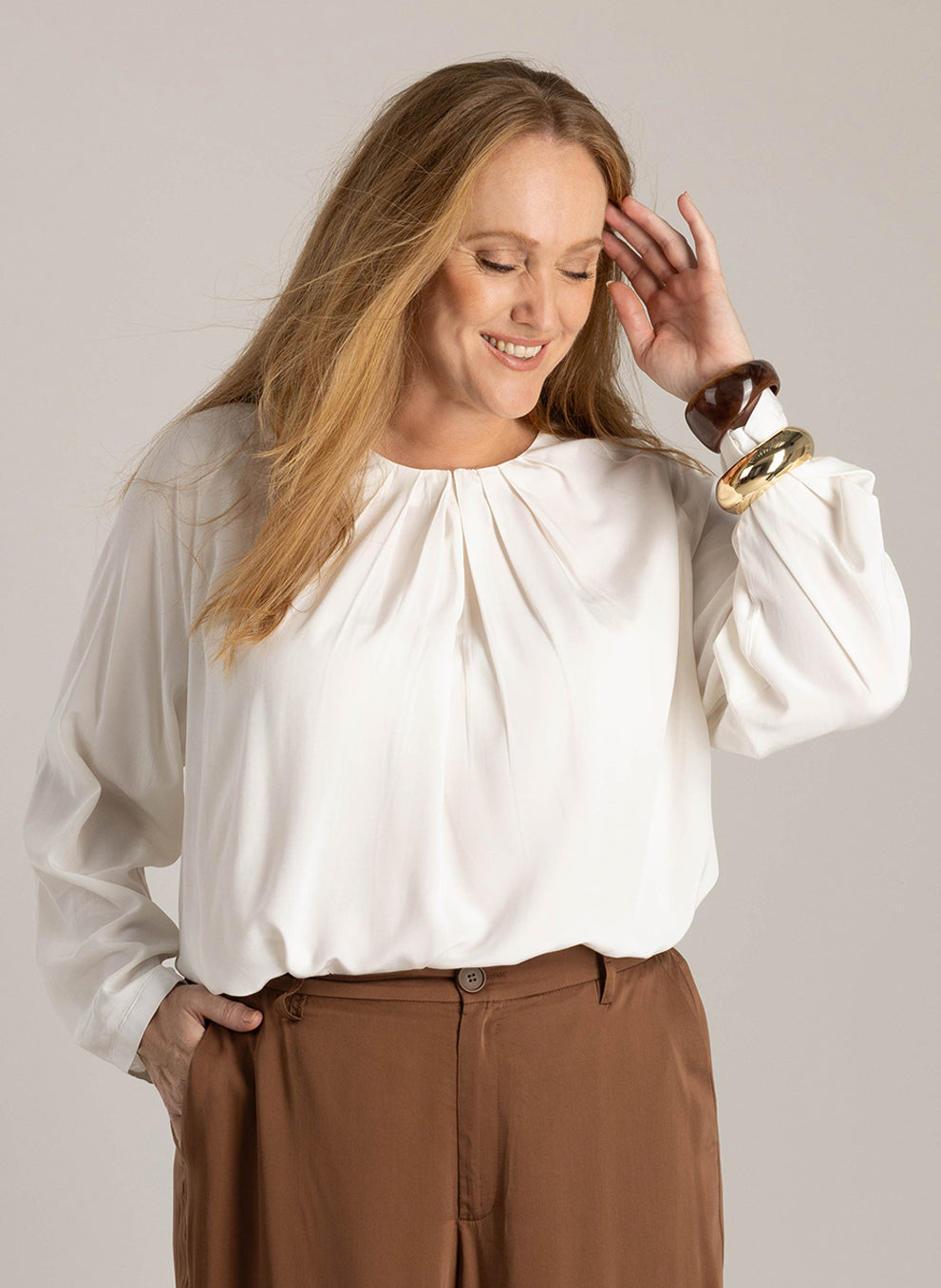 Hazel | Winter White