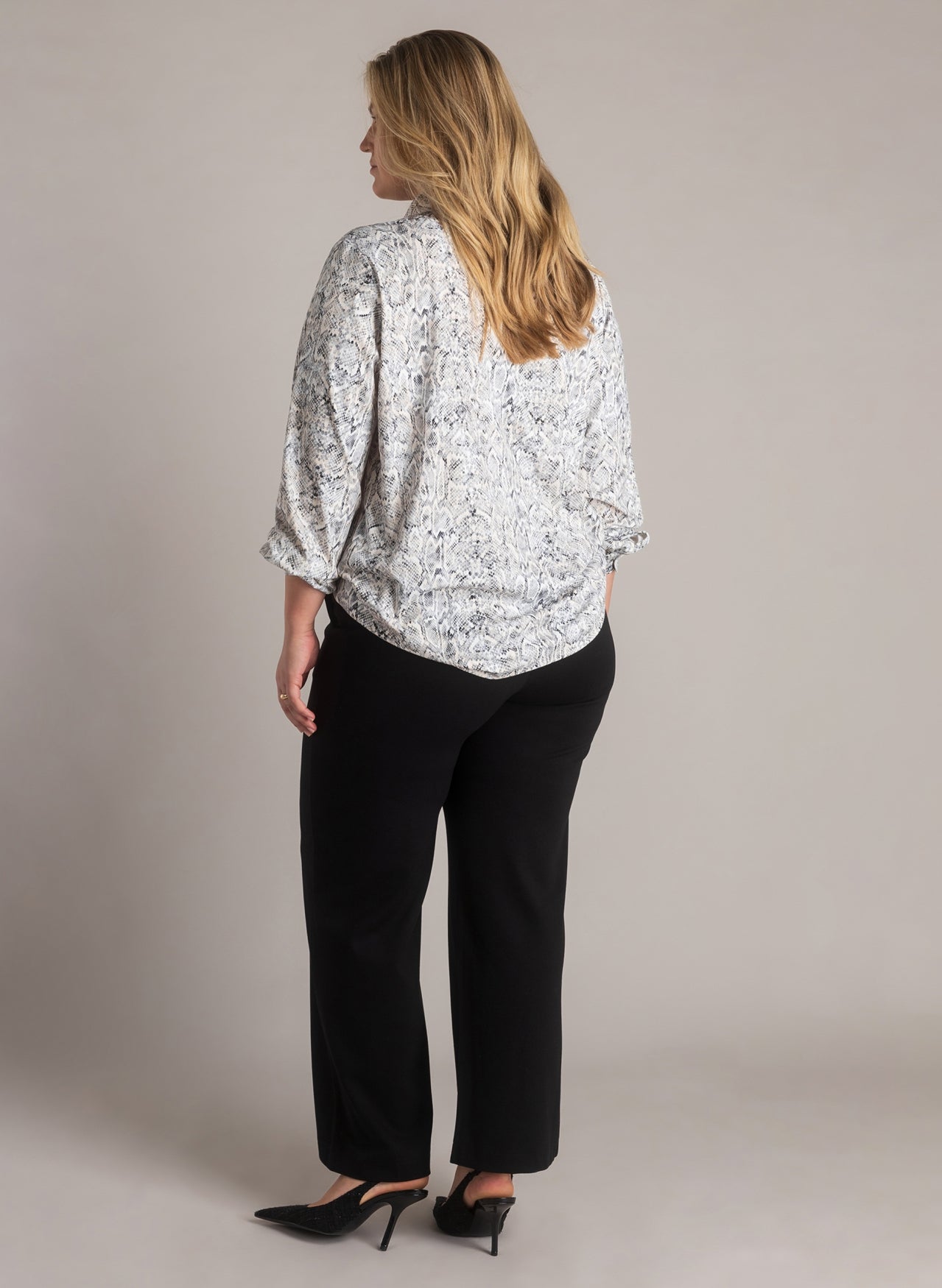 Vedita Essential | Black Multi Colour