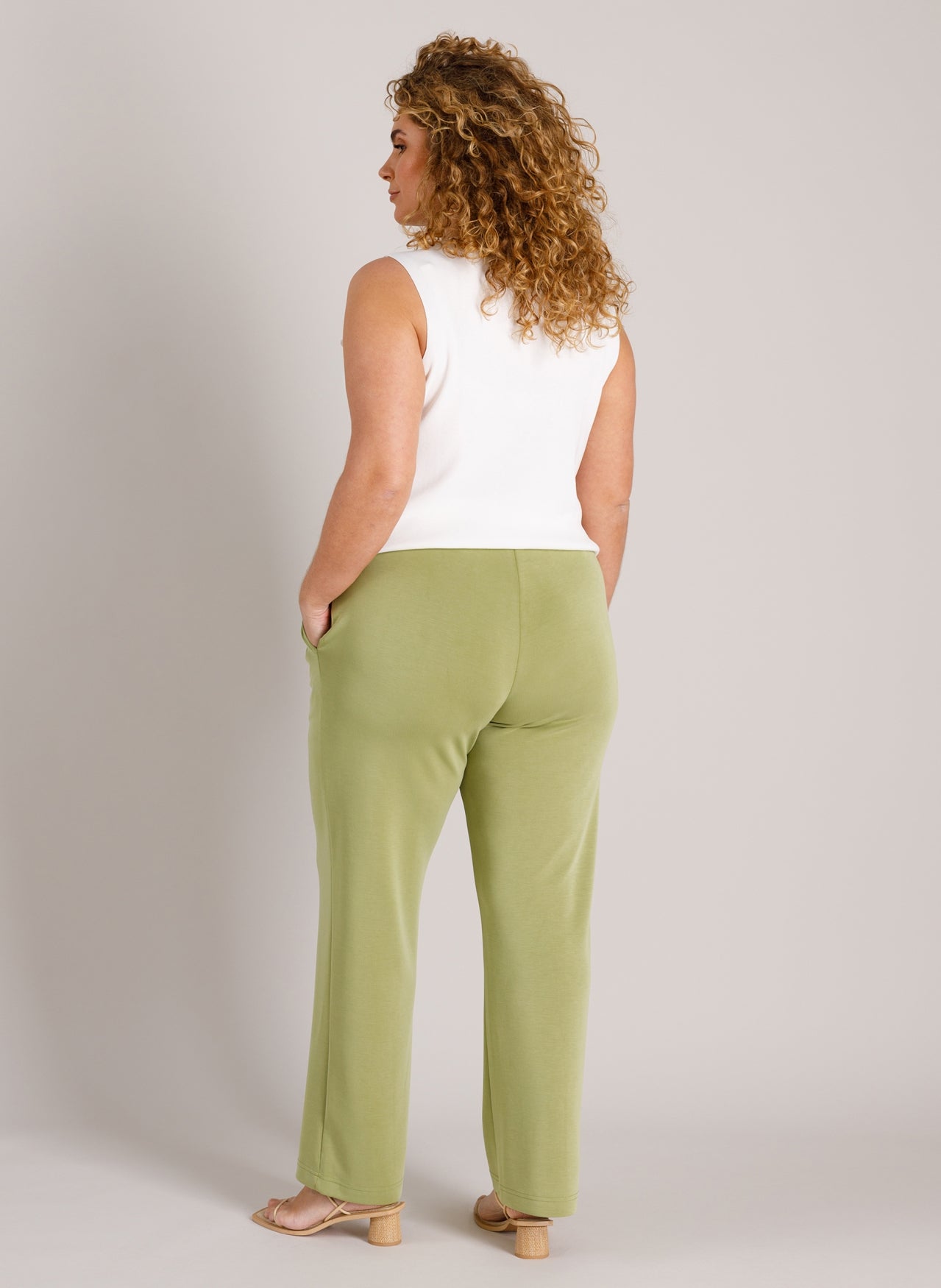 Selena Essential | Botanisches Grün