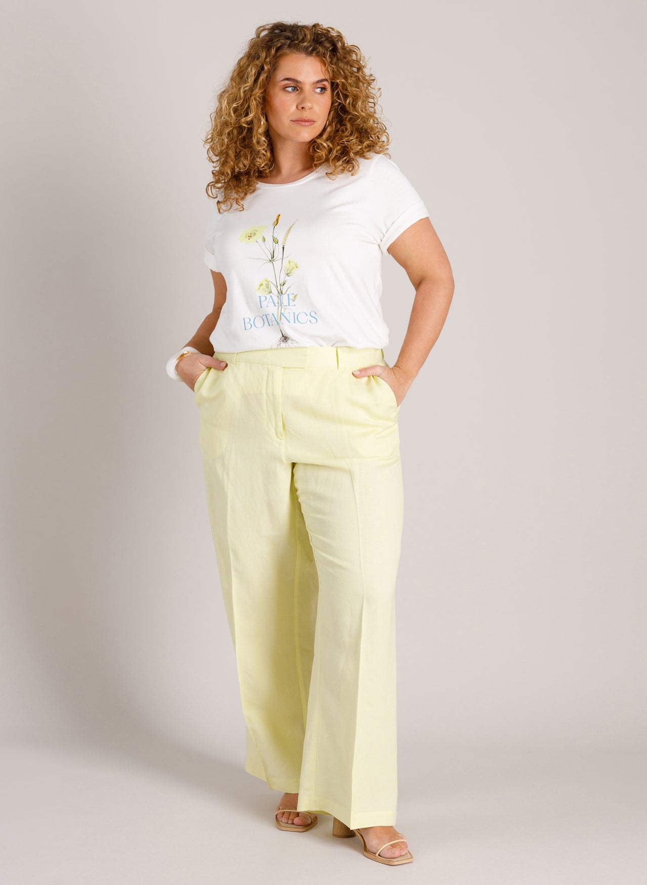 Jytta Essential | Off-White