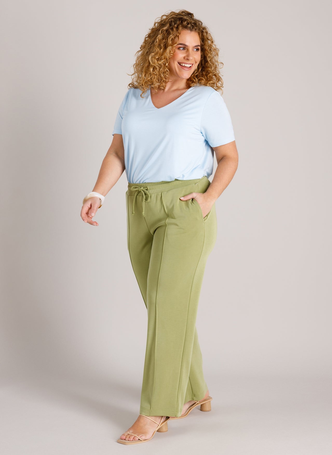 Valya Essential | Pale Blue