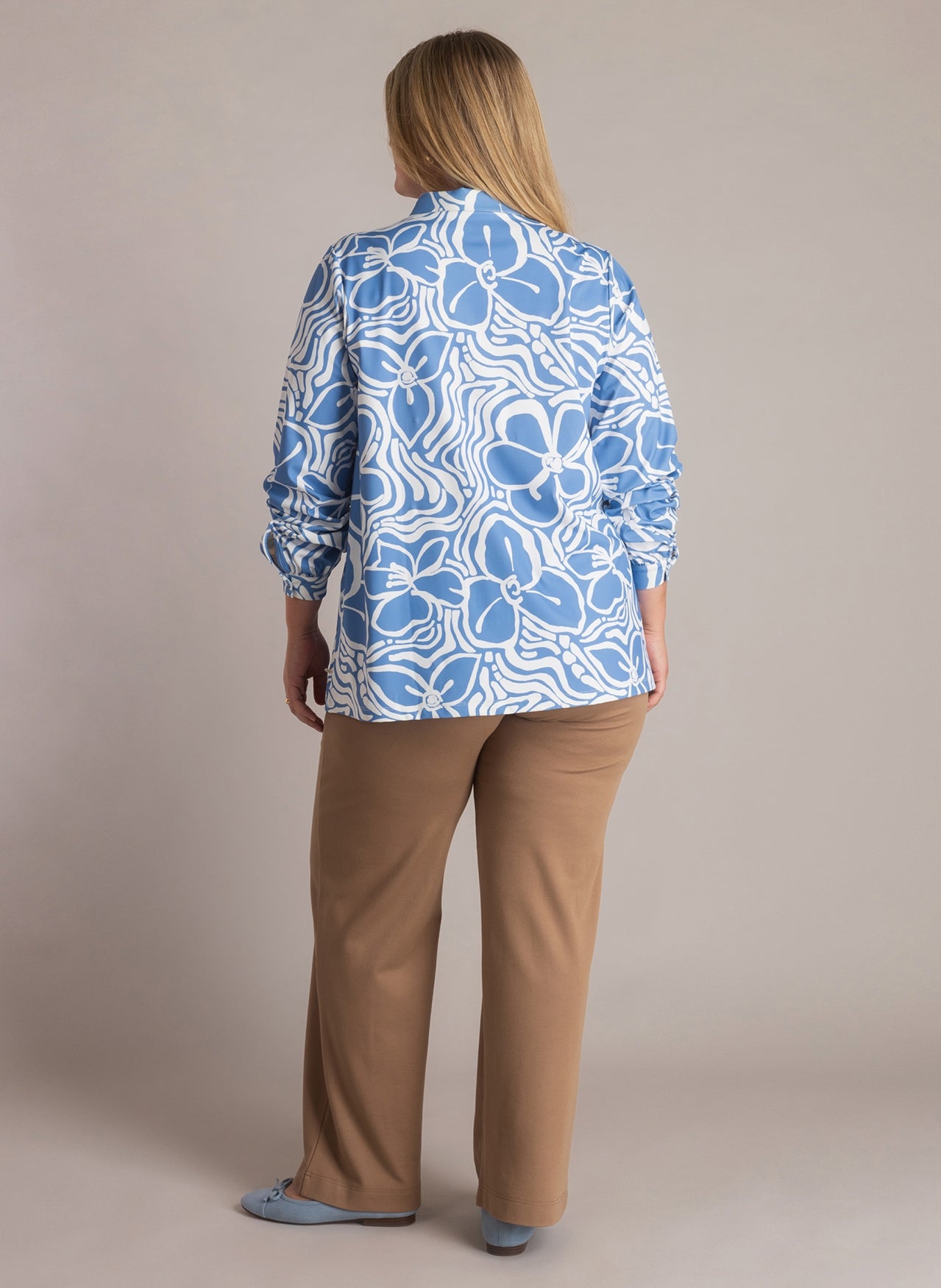 Vedita Essential | Uniform Blue/Off Whi