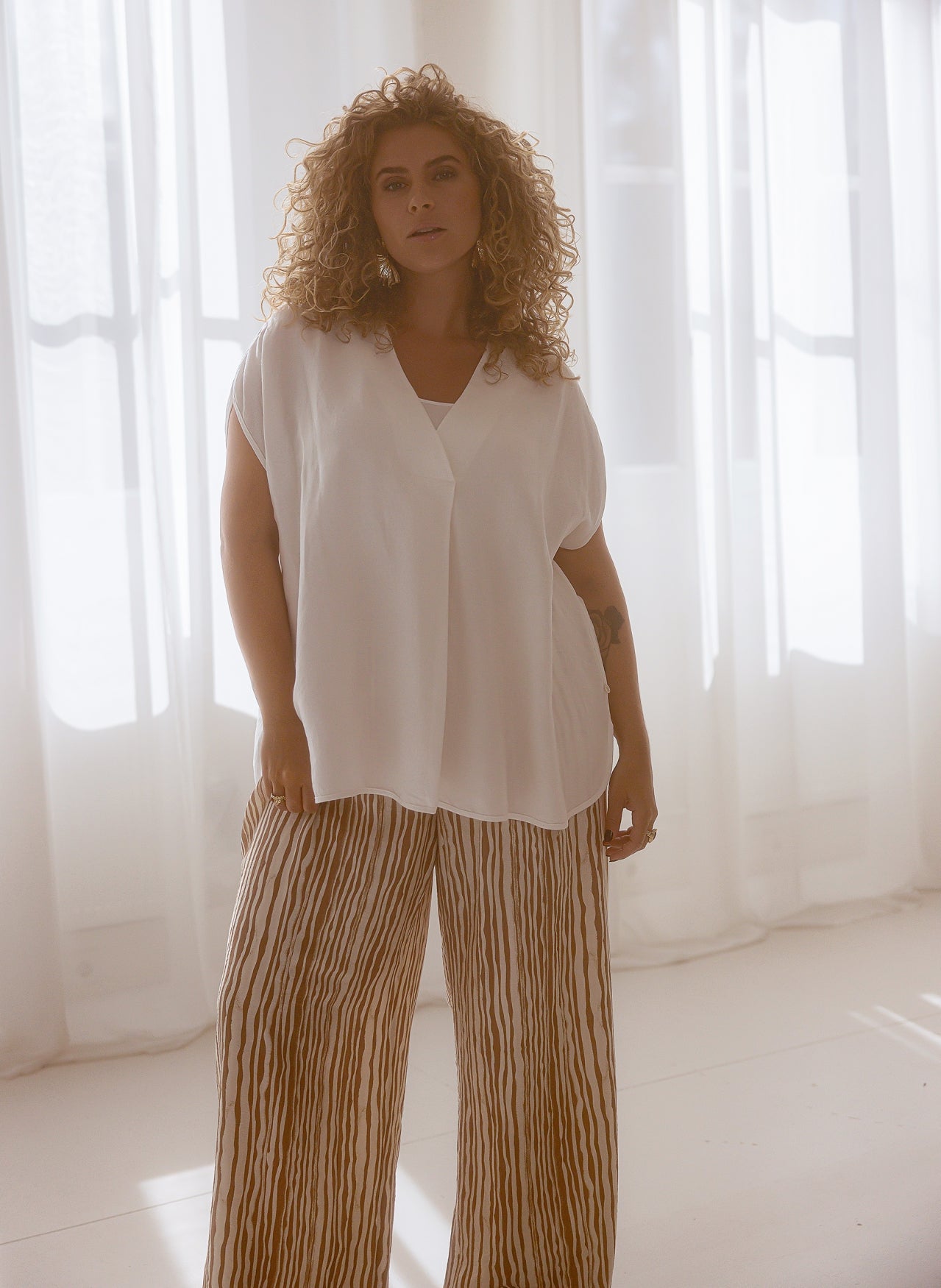 Nadia | Off White