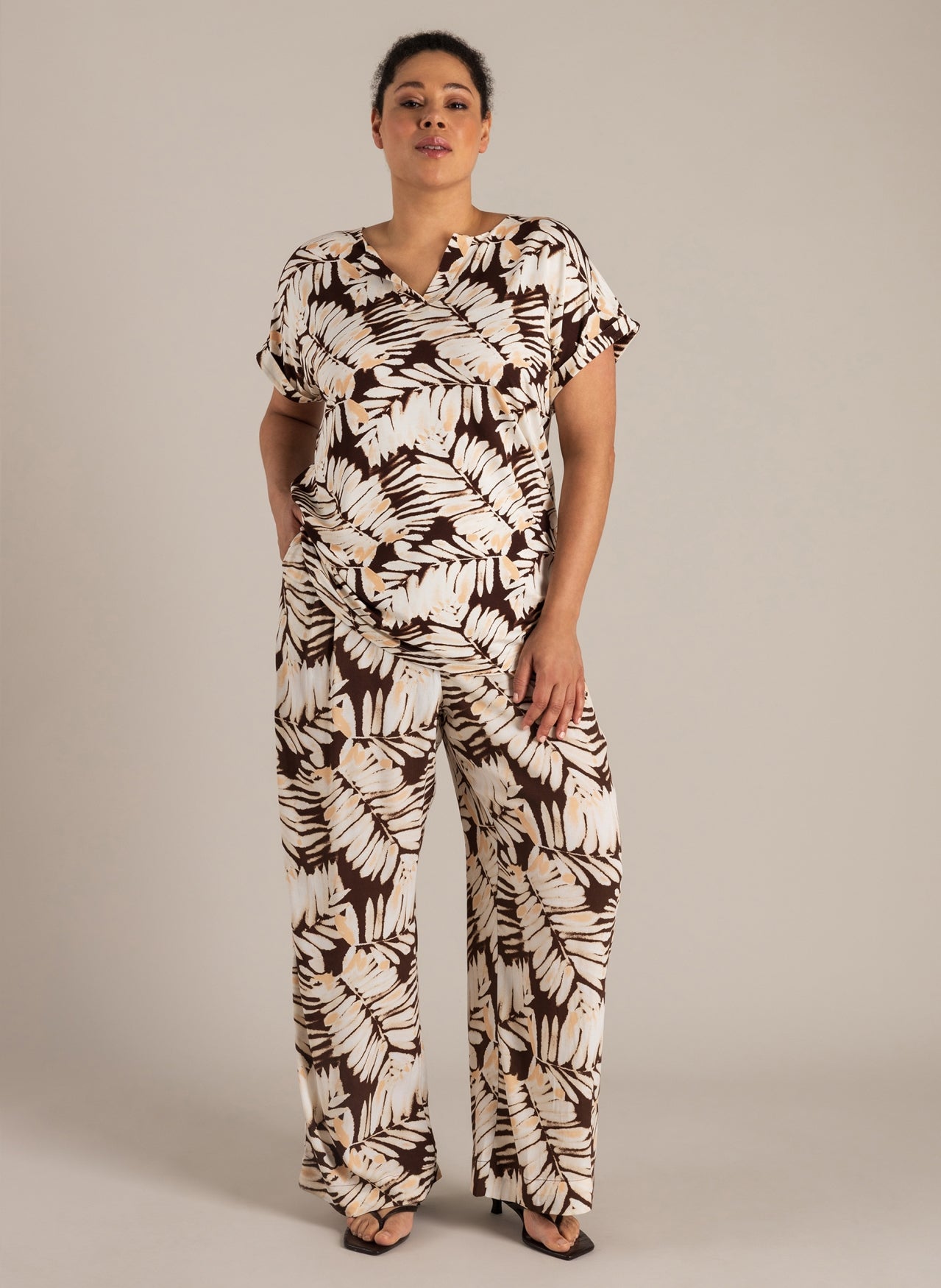 Nelleke | Coffee Brown/Multi-C