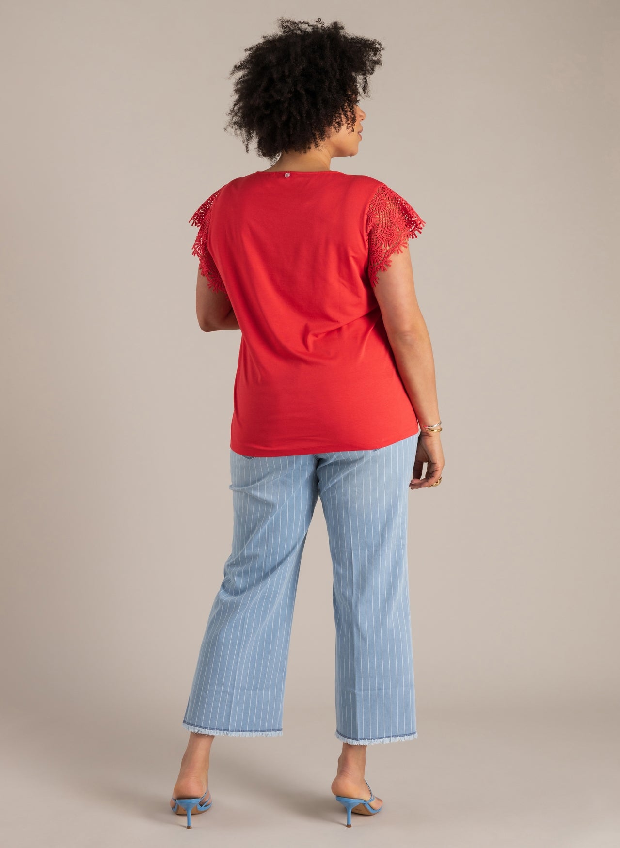 Nusha | Hot Red