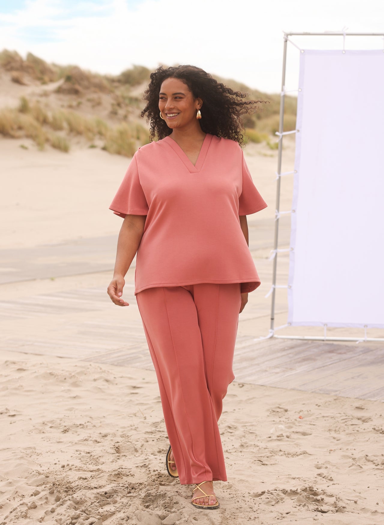 Robin Essential | Dark Terra