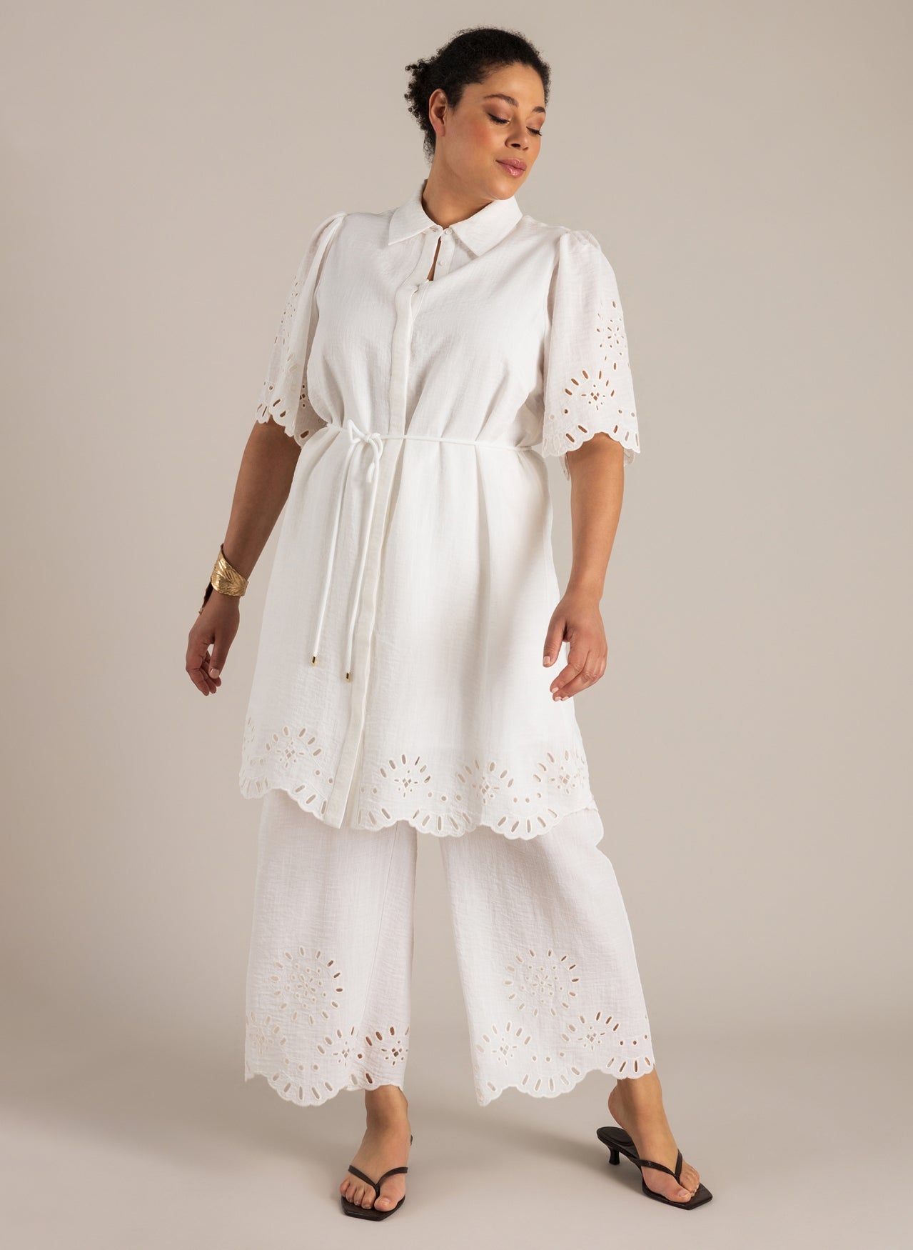 Nuria | Off White