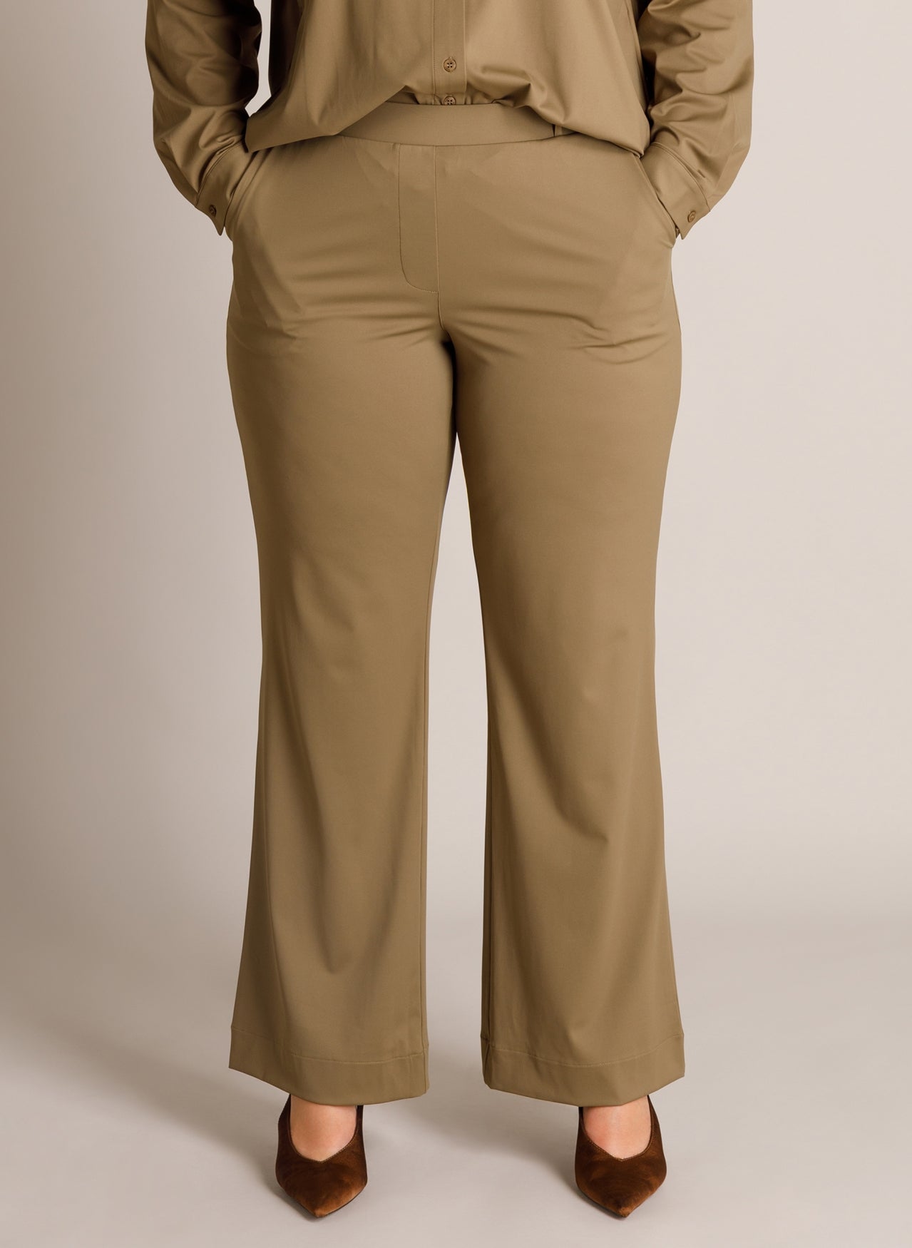 Gaelle Essential | Grey Olive