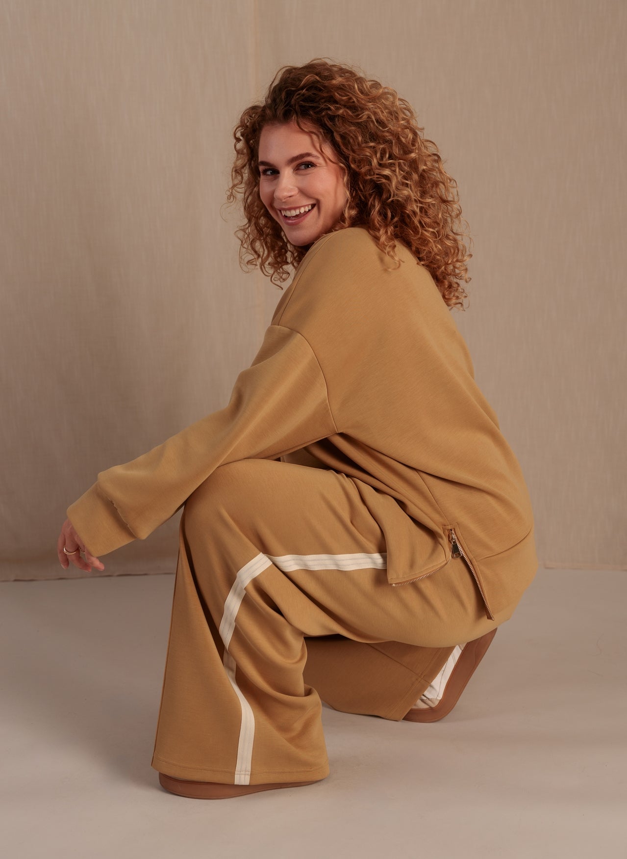 Jelisa Essential | Bronze/Beige Cream