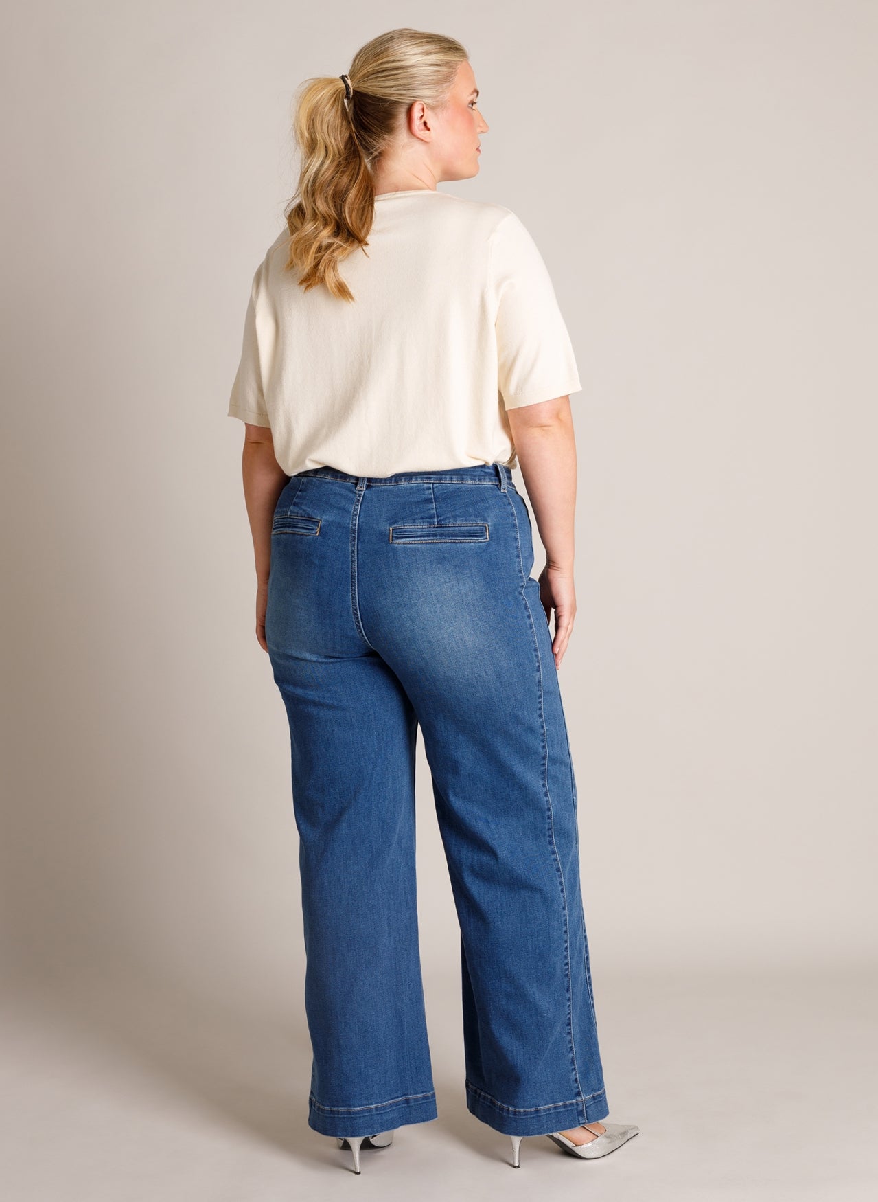 Tiora | Beige Cream