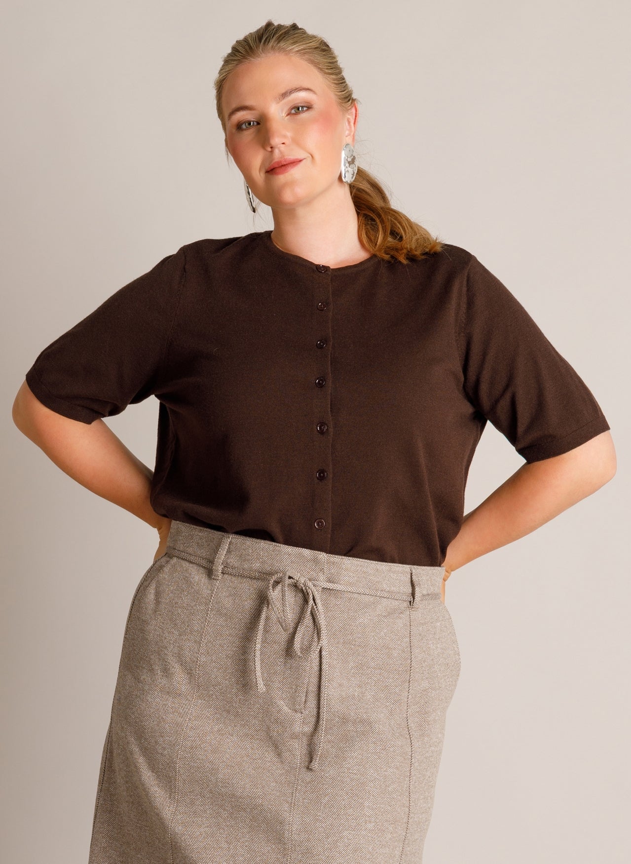 Tiora | Dark Brown