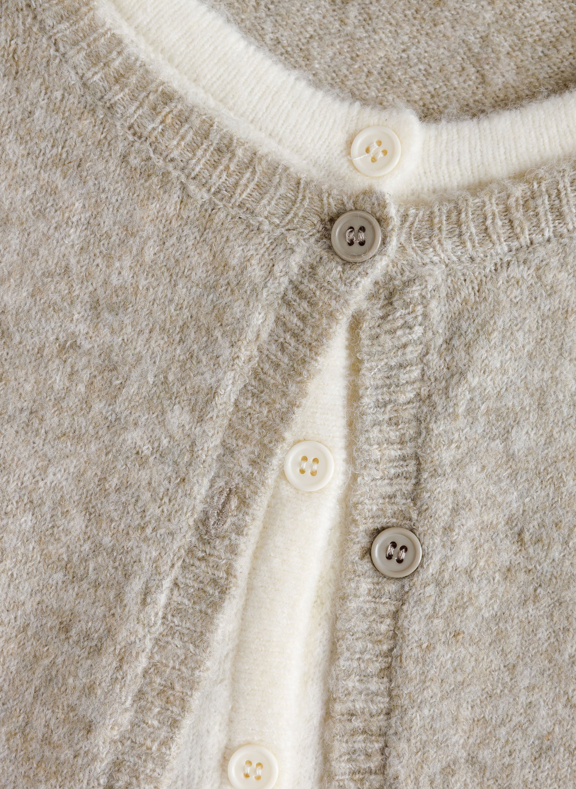 Freda Essential | Grey Olive/Beige Cre
