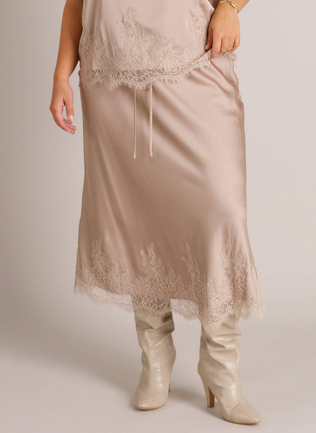 YCZelina | Light Taupe