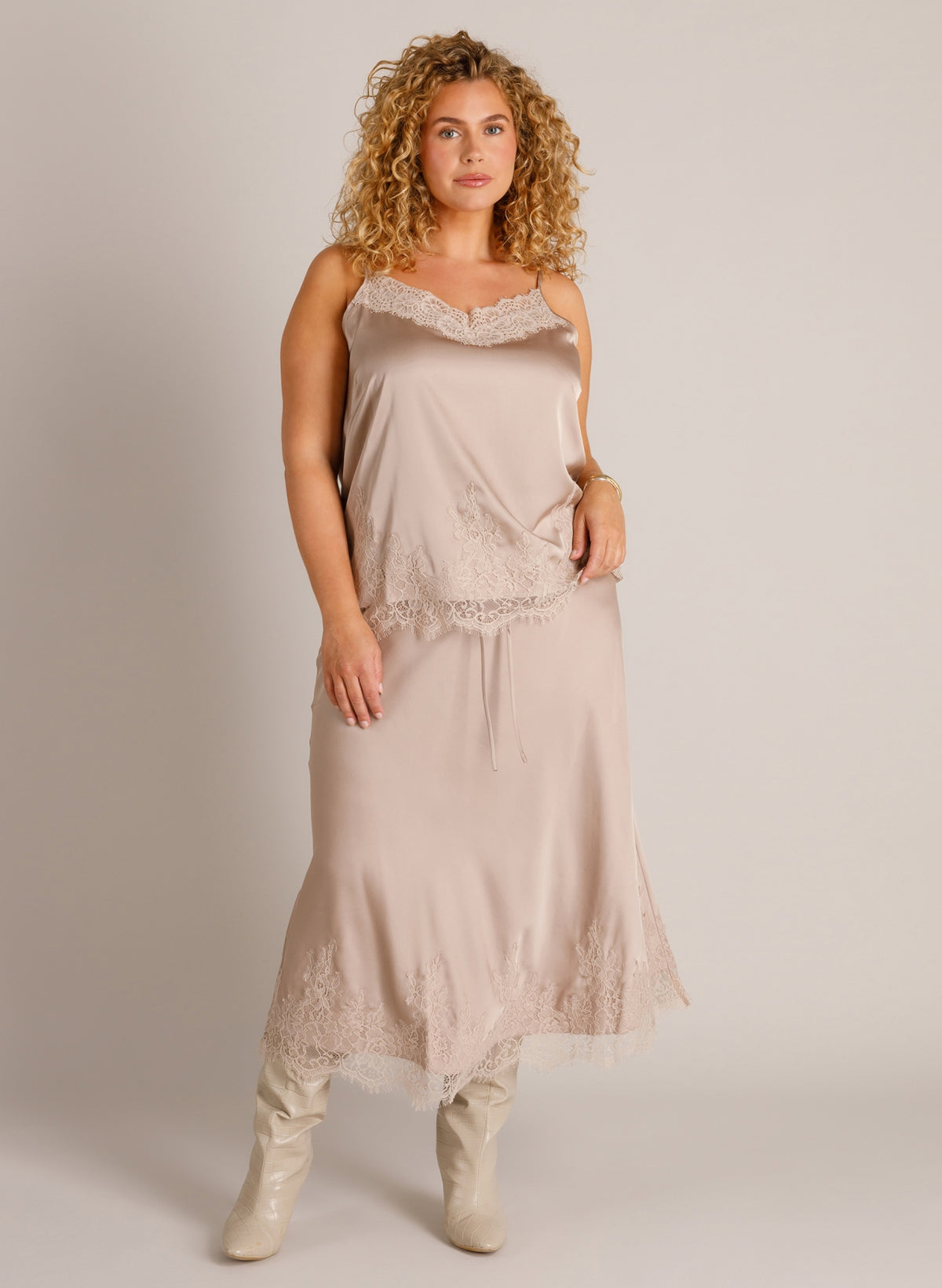 YCZelina | Light Taupe