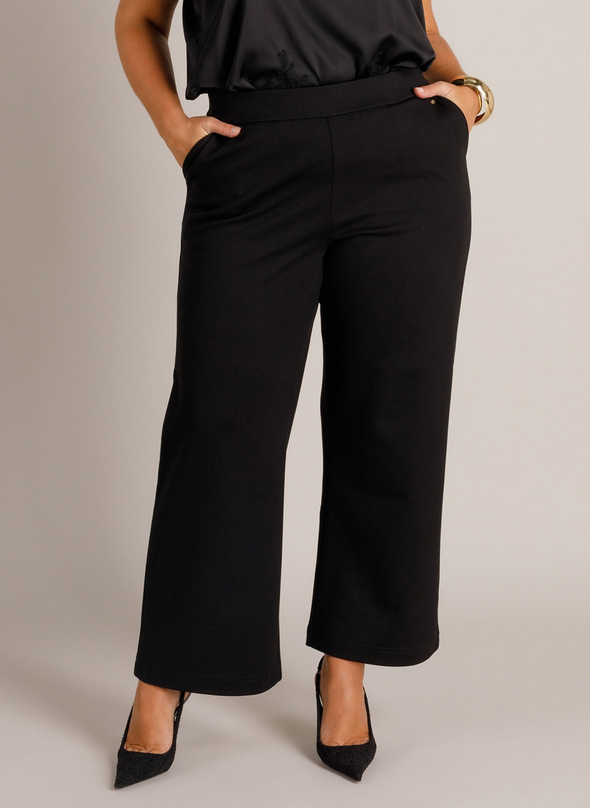 YCNadeche Essential | Black