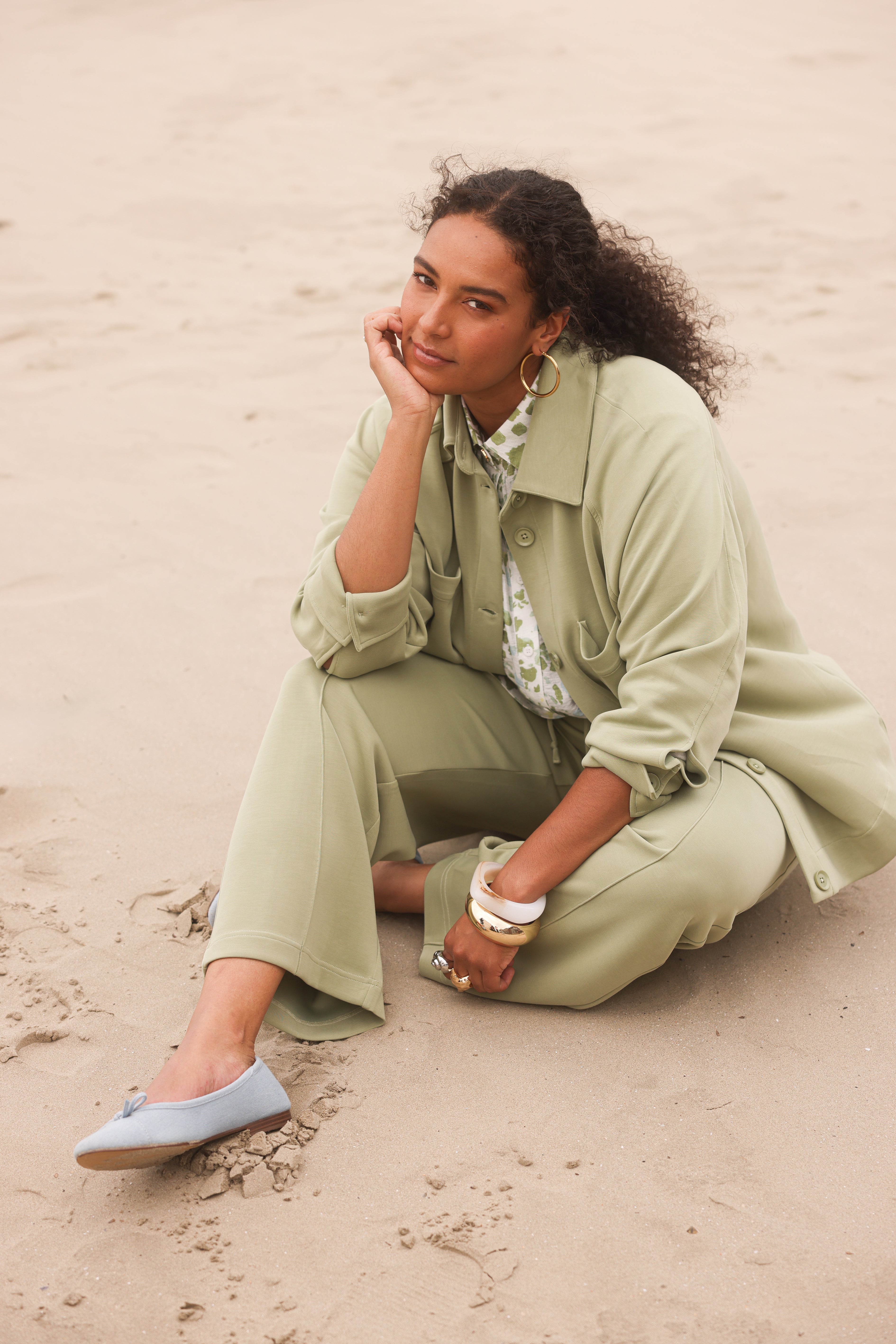 Pale Botanics - Look 5